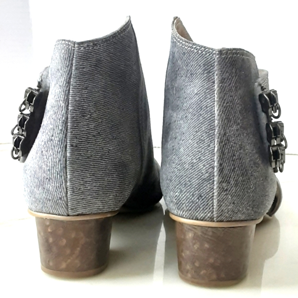 Unity In Diversity Sugarplum Leather Open Toe San… - image 8